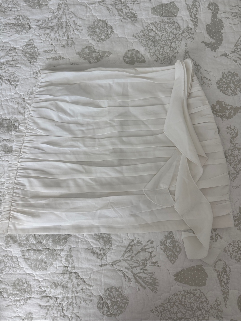 Abercrombie & Fitch White Pleated Ruffle Mini Skirt
